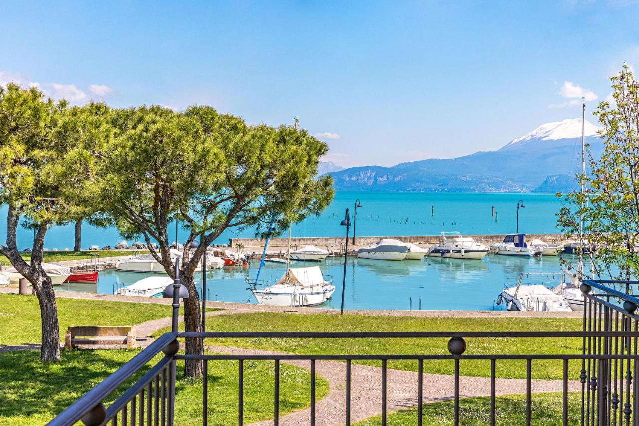 I Mosaici Apartments By Wonderful Italy Sirmione Exteriör bild