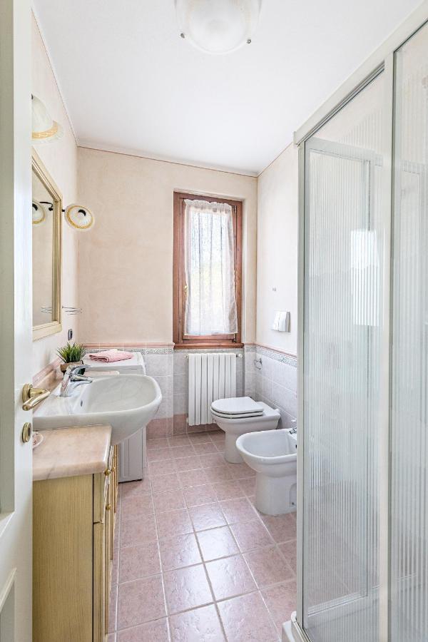 I Mosaici Apartments By Wonderful Italy Sirmione Exteriör bild