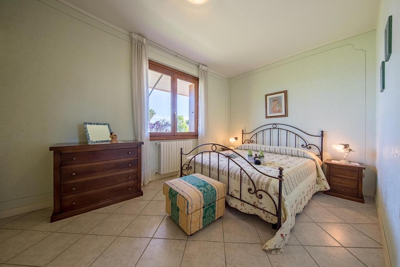 I Mosaici Apartments By Wonderful Italy Sirmione Exteriör bild