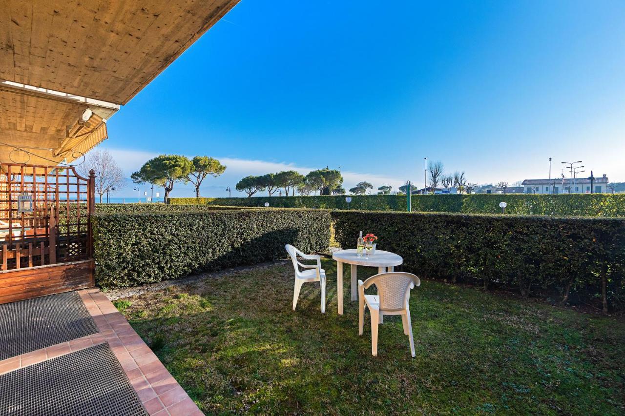 I Mosaici Apartments By Wonderful Italy Sirmione Exteriör bild