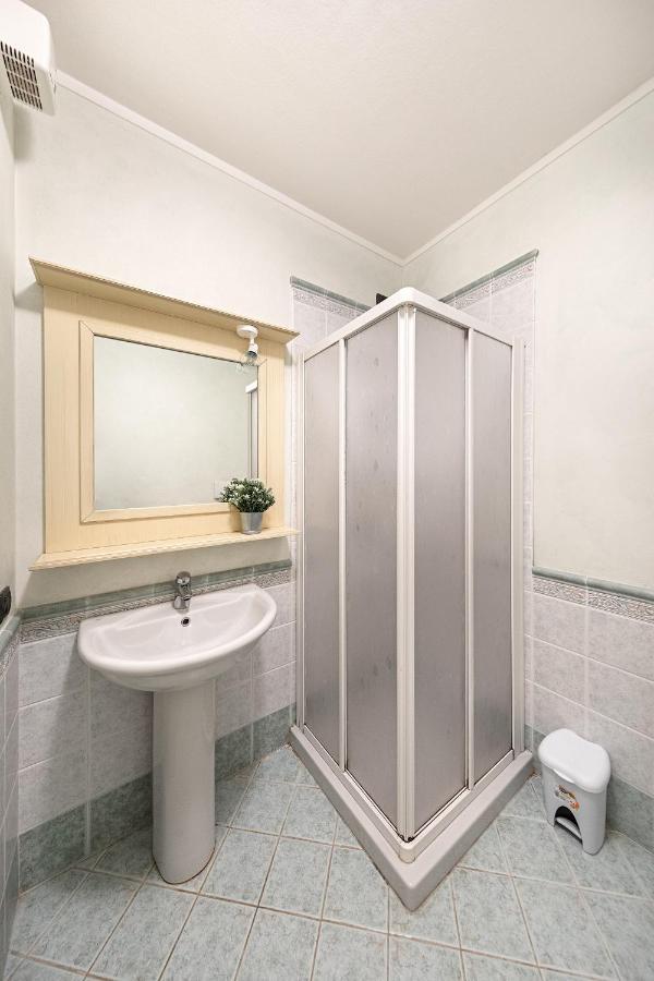 I Mosaici Apartments By Wonderful Italy Sirmione Exteriör bild
