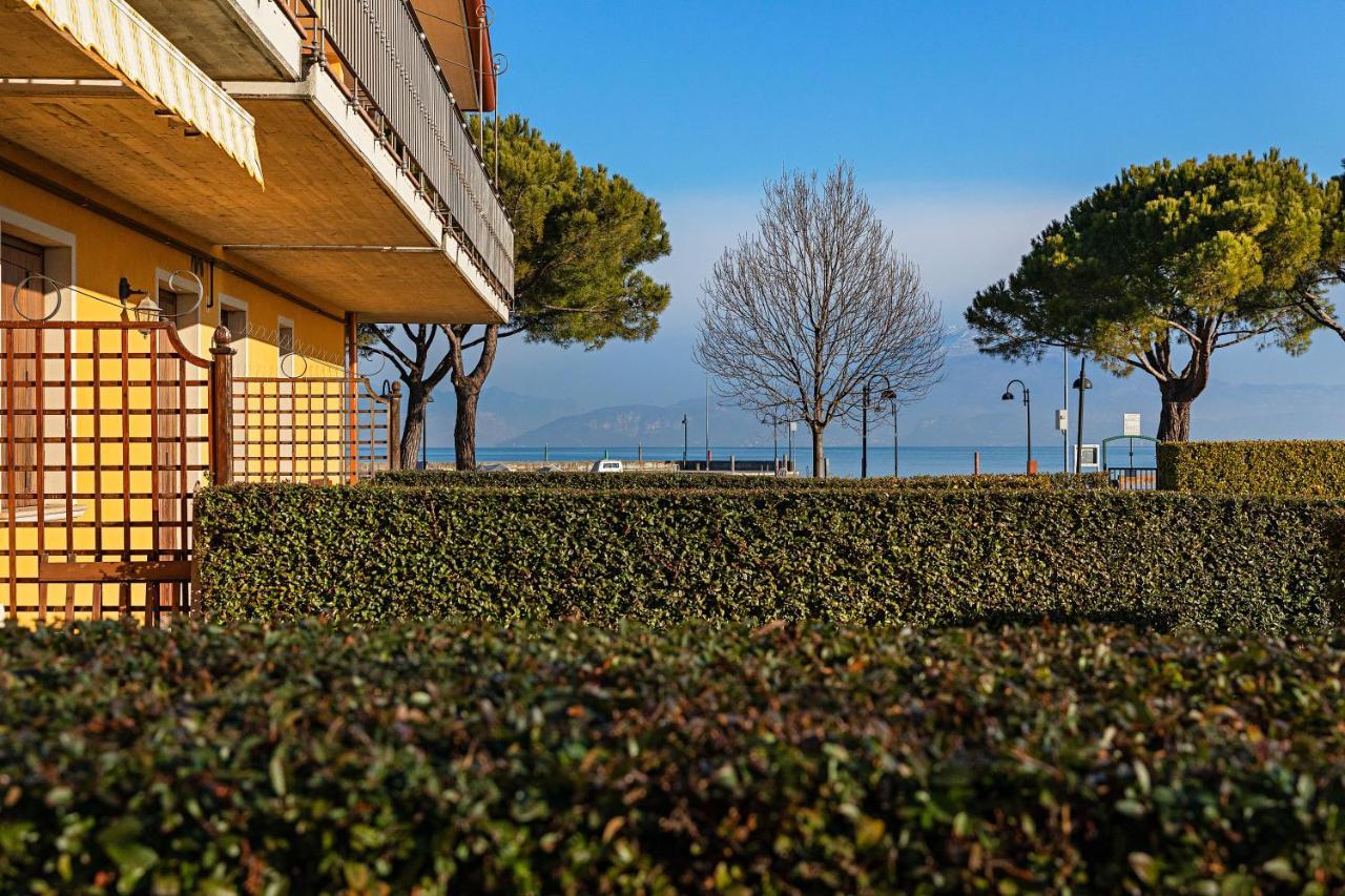 I Mosaici Apartments By Wonderful Italy Sirmione Exteriör bild